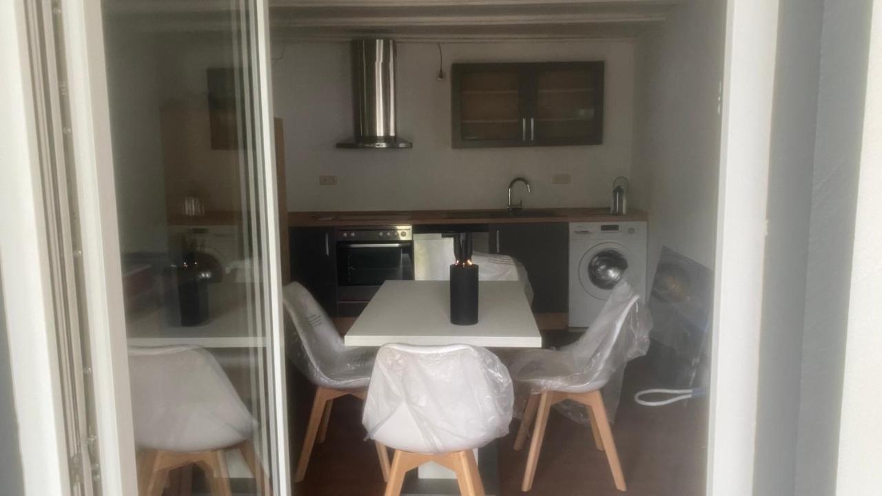 Oase Im Gruenen Hinterhof, Eg, Ruhe, Terrasse, Carport, Free Paytv, Kaffee&Tee, Fahrraeder Leilighet Duisburg Eksteriør bilde