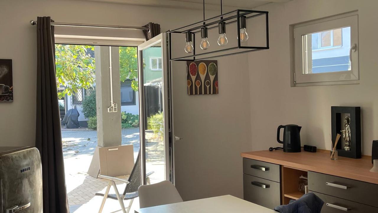 Oase Im Gruenen Hinterhof, Eg, Ruhe, Terrasse, Carport, Free Paytv, Kaffee&Tee, Fahrraeder Leilighet Duisburg Eksteriør bilde