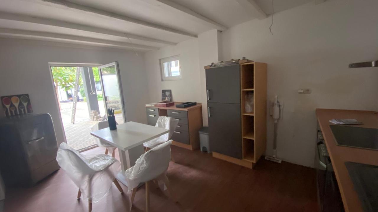 Oase Im Gruenen Hinterhof, Eg, Ruhe, Terrasse, Carport, Free Paytv, Kaffee&Tee, Fahrraeder Leilighet Duisburg Eksteriør bilde