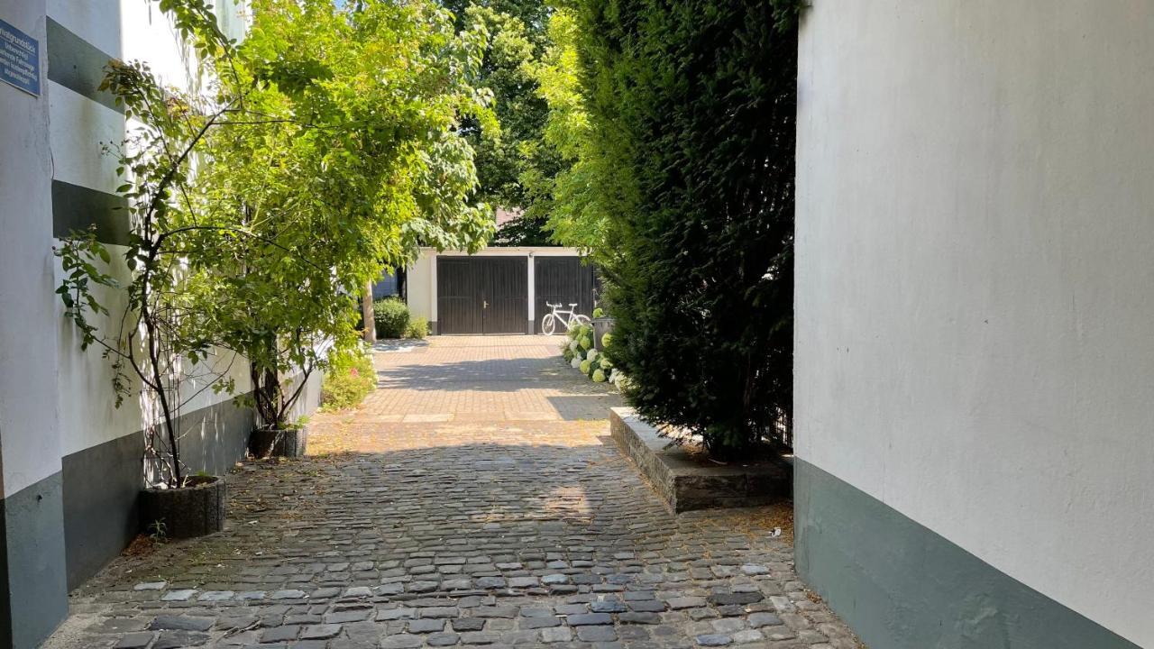Oase Im Gruenen Hinterhof, Eg, Ruhe, Terrasse, Carport, Free Paytv, Kaffee&Tee, Fahrraeder Leilighet Duisburg Eksteriør bilde
